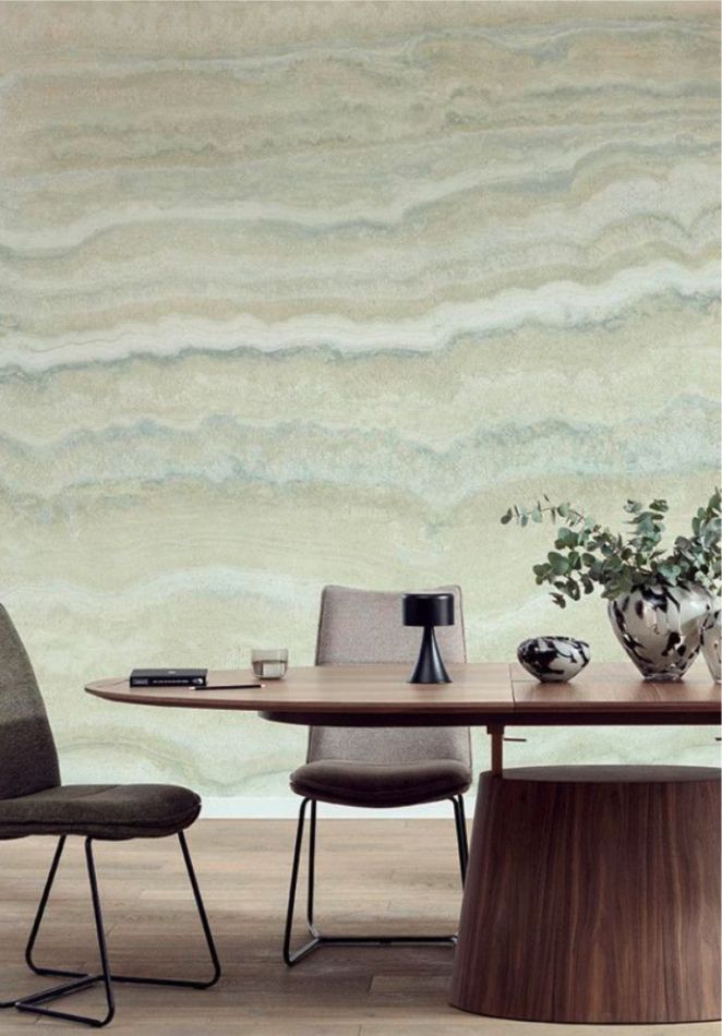 Preview: Lujo BL4-042