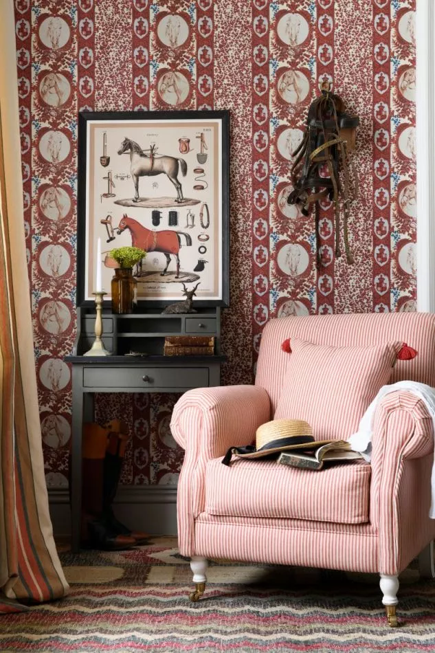 THE COMPETITION PANEL Red WP20635