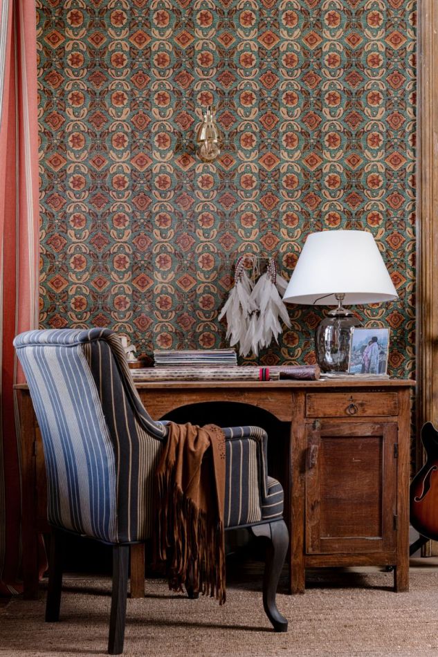 Preview: VARANASI Topaz WP30100