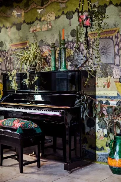 PEACE AND MUSIC WP20626