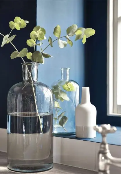 Hicks' Blue 208
