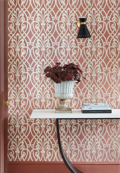 Brook Street Etruscan, Tuscan Red 140, Lamp Black 228
